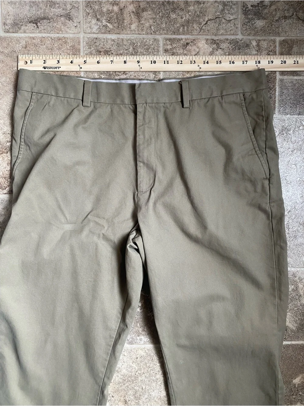 Banana Republic Aiden Chino Pants Mens 36x30 Khaki 100% Cotton Classic Fit